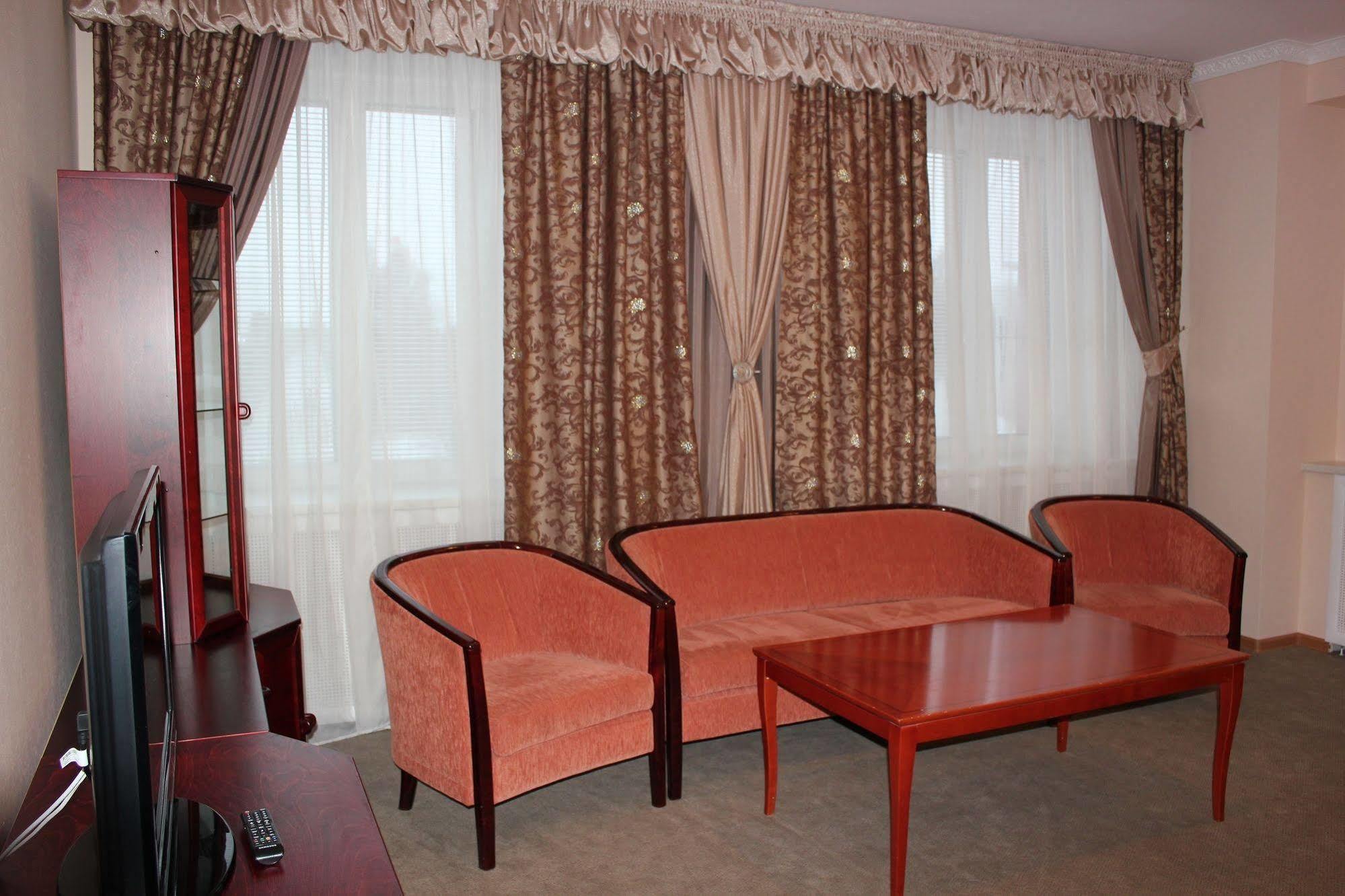 Hotel Rossiya Noyabrsk Ngoại thất bức ảnh