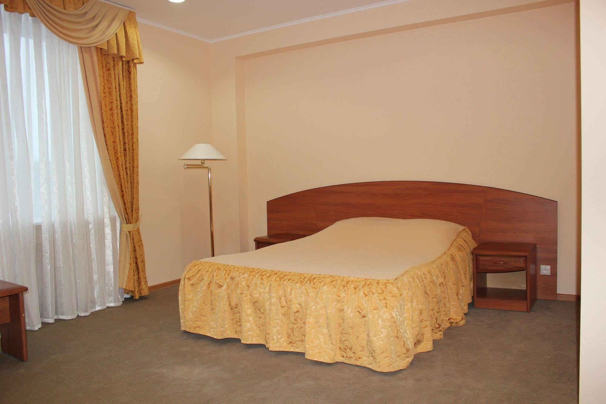 Hotel Rossiya Noyabrsk Ngoại thất bức ảnh